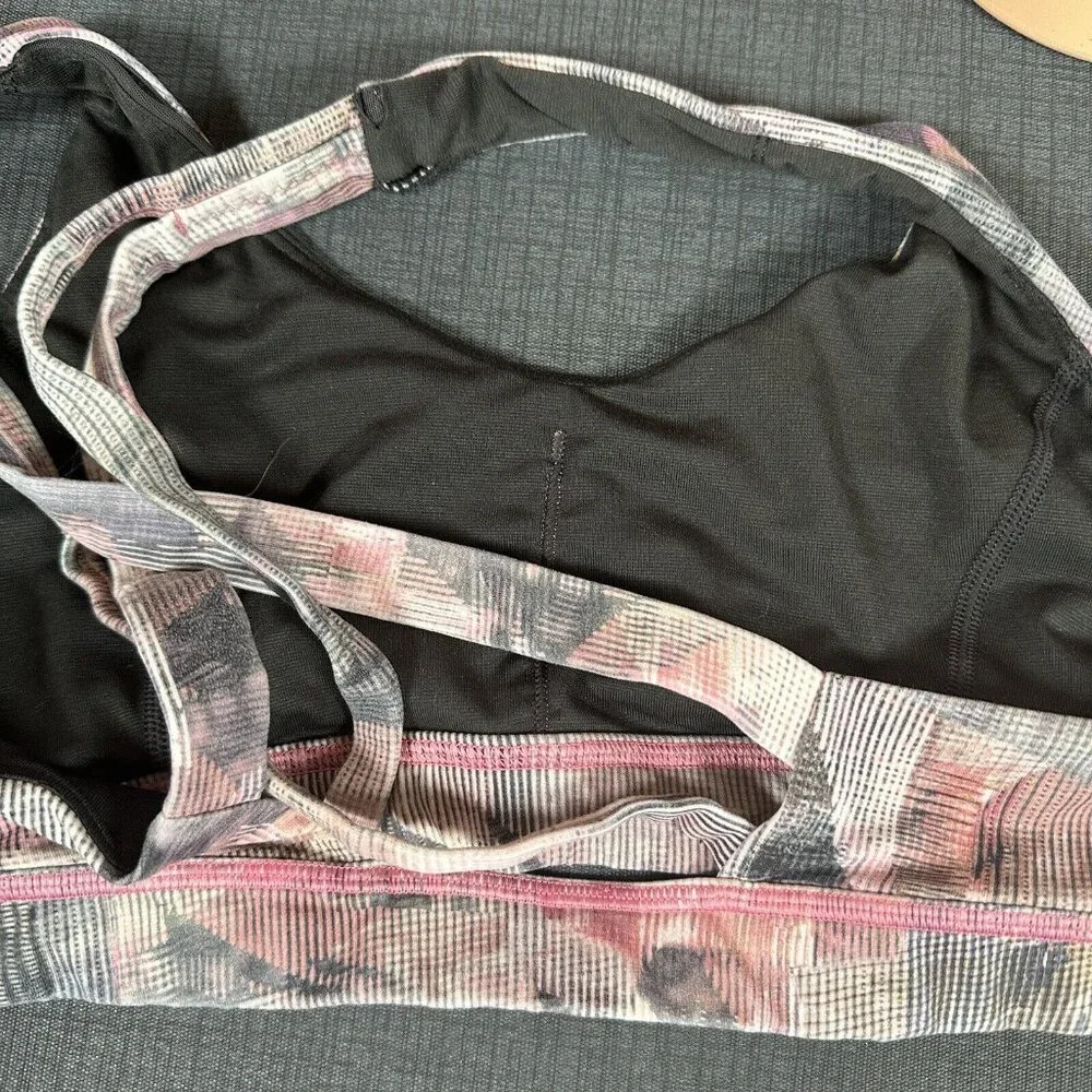 Lululemon Size 6 Sports Bra Womens Pink Gray Abstract‎ Crossback Scoop Neck